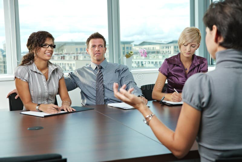 Mitä Työhaastattelukysymyksiä Voit Odottaa Ja Miten Niihin Vastaat