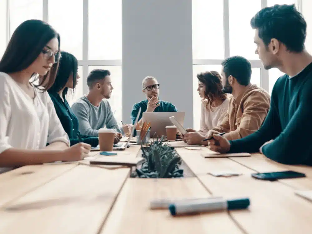 Mitä Ominaisuuksia Hyvä Johtaja Tarvitsee Onnistumiseen