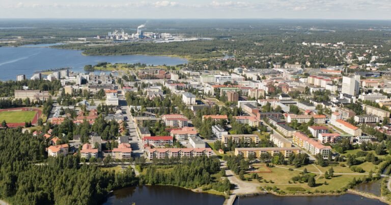 kemin kaupungin kaupunkinakyma ja asuintaloja