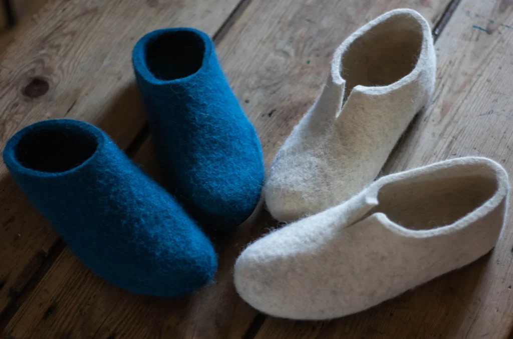 Mikä tekee Aino-tossuista mukavat ja kestävät jalkineet