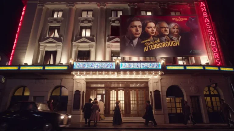 nayttamon valoissa esitetty murhanaytelma