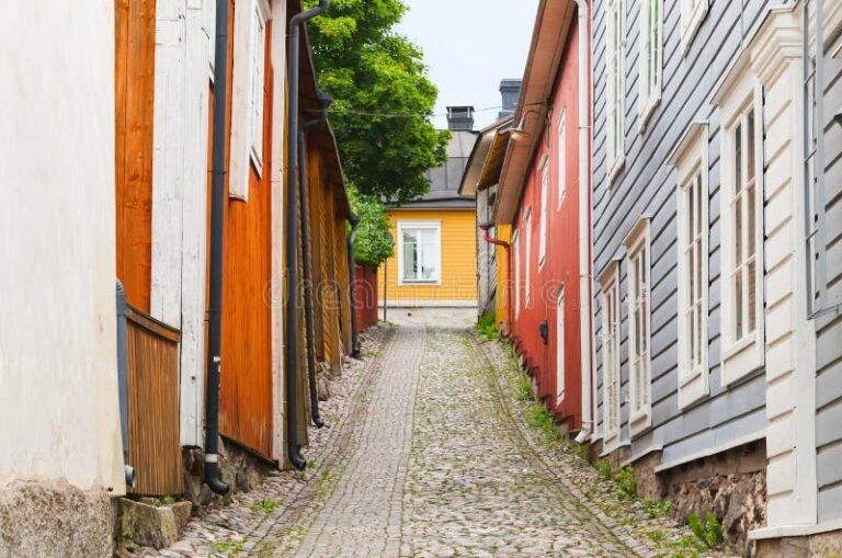 porvoon keskustan kaupunkikuvallinen katu nakyma